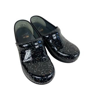 Dansko XP 2.0 Patent Leather Black Colorful Confetti Sparkle Slip On Clogs 37 7